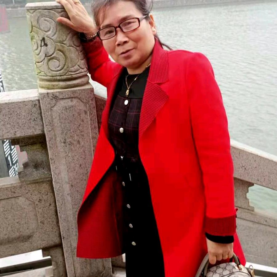 龙小姐