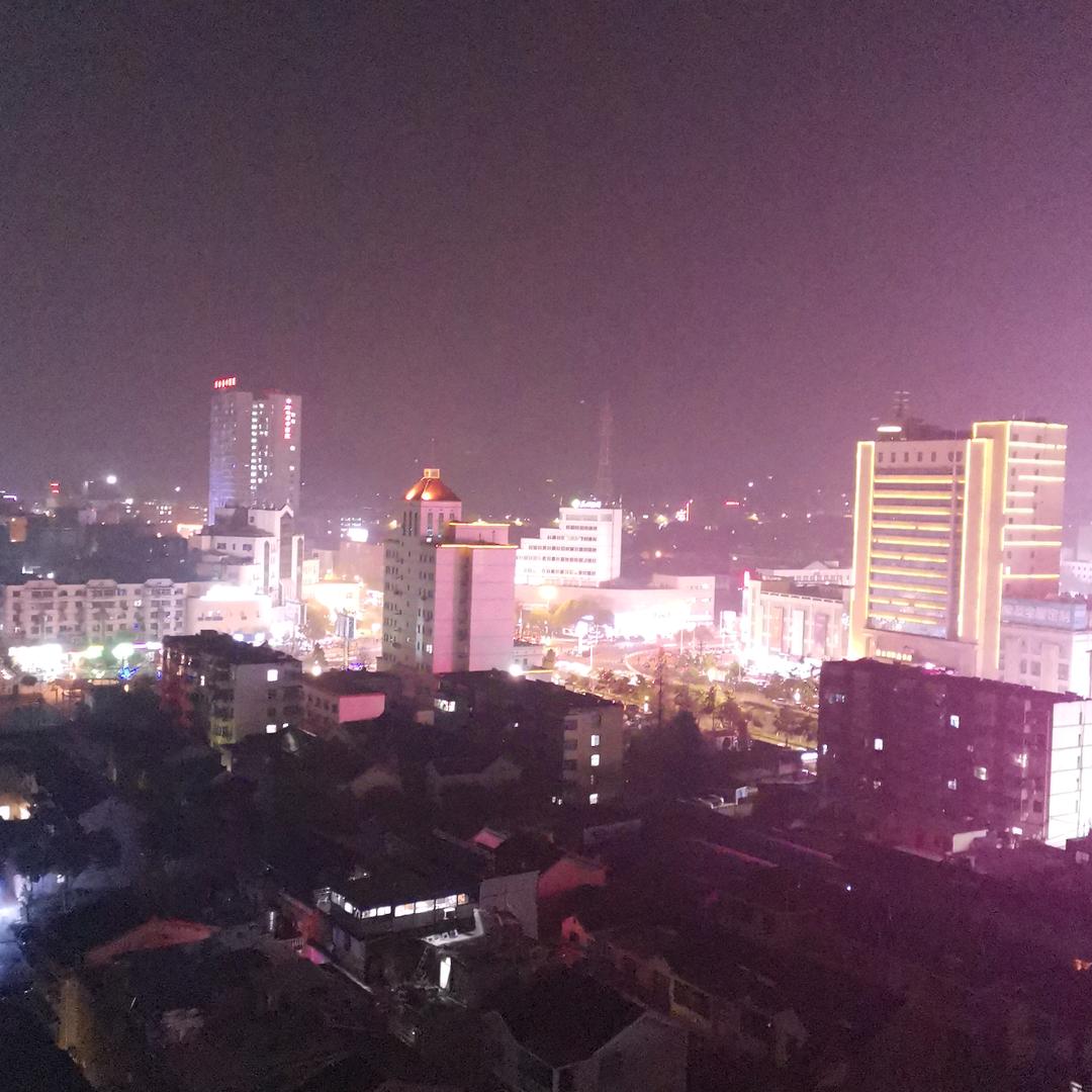 施琴👨‍👩‍👦‍👦