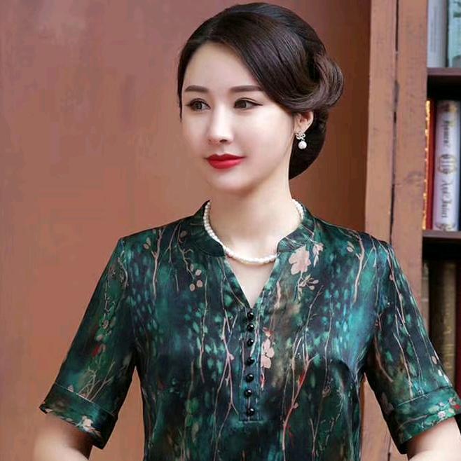 宜城市曼嘉影服装商城