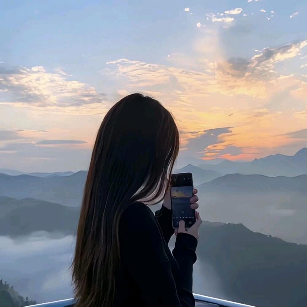 台灯满电中.