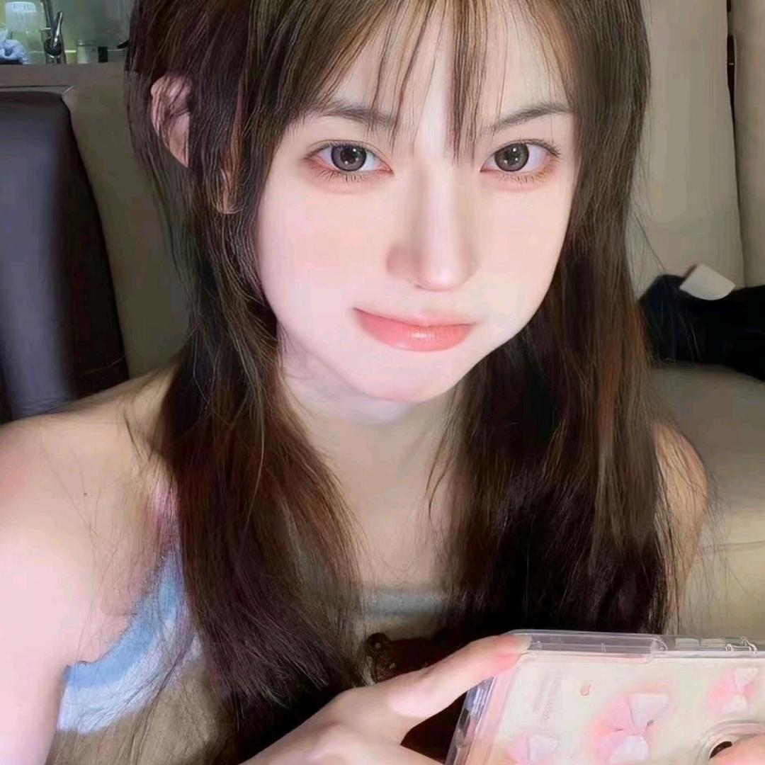 唐唯.