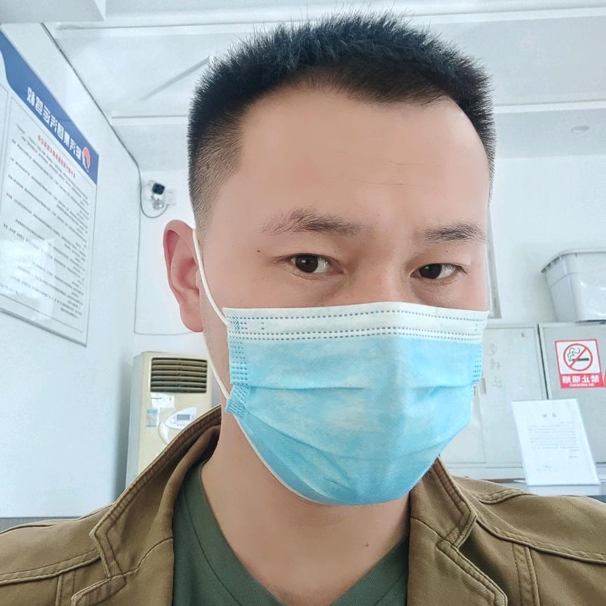 是尨🐉盘着，是长虫🉐藏拙