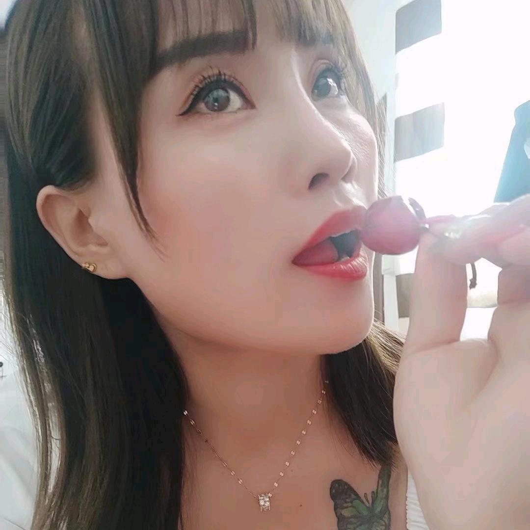 睫毛下的眼泪