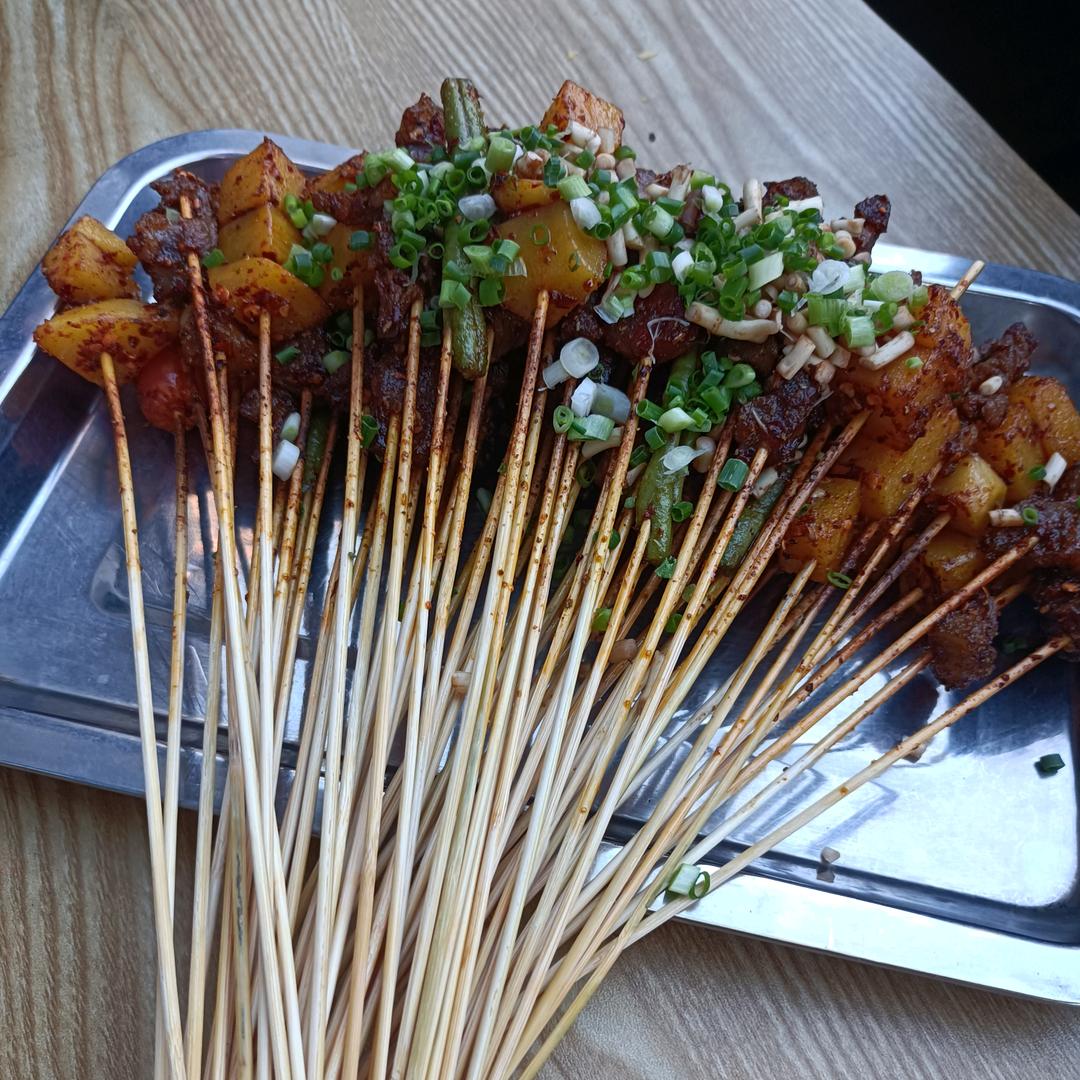 钟山区小火龙餐饮店