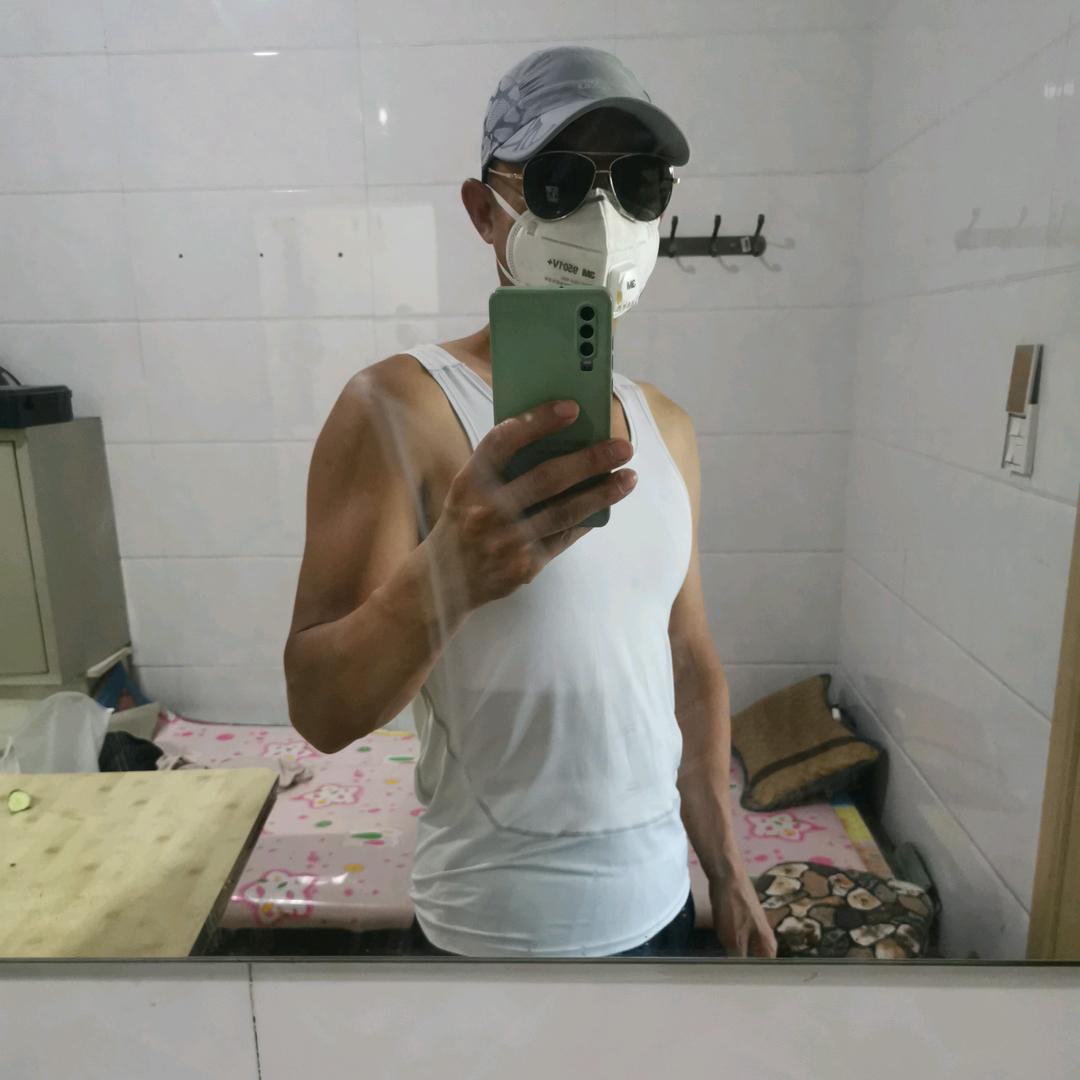 孤舟驰海