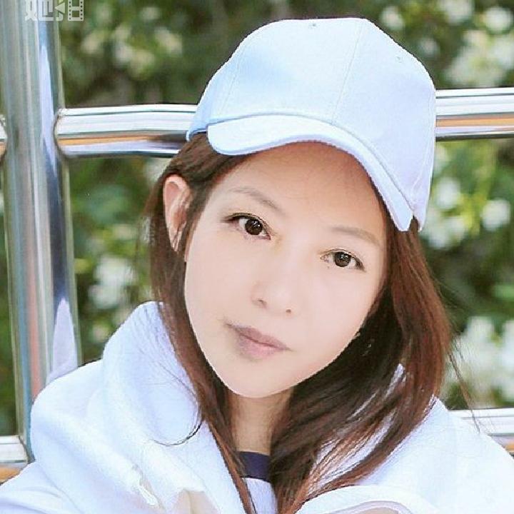 朱霞