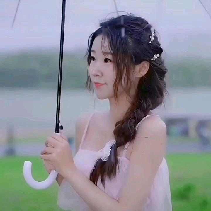 ♡̶不̶碰̶感̶情̶燕燕