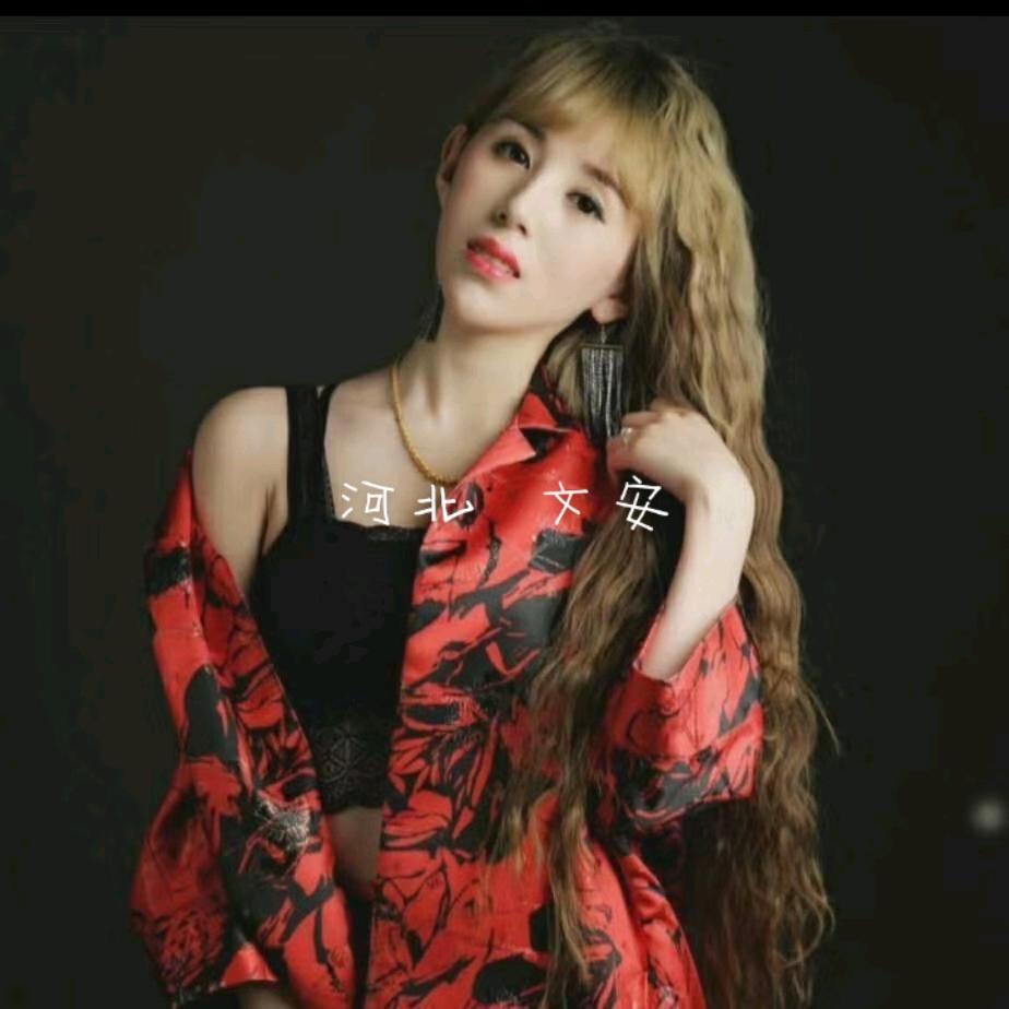 乐巢ktv经理大笑笑