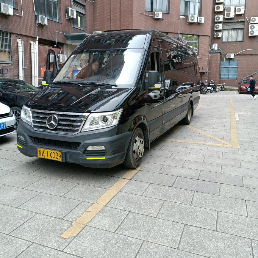 义乌旅游包车,机场接送。