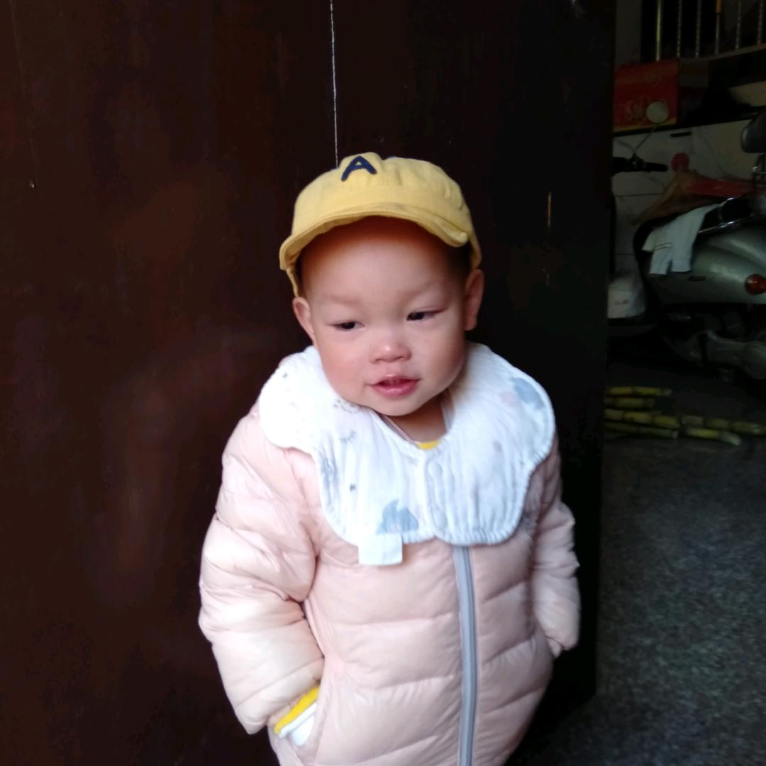 女