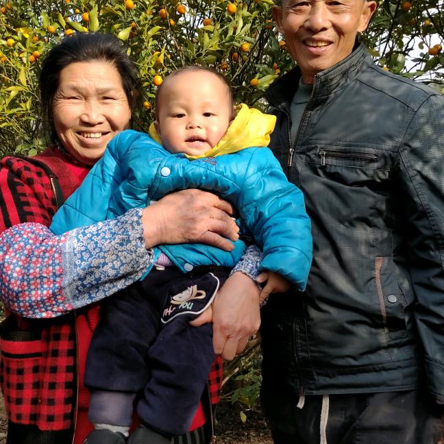 陪着孙子每天成长