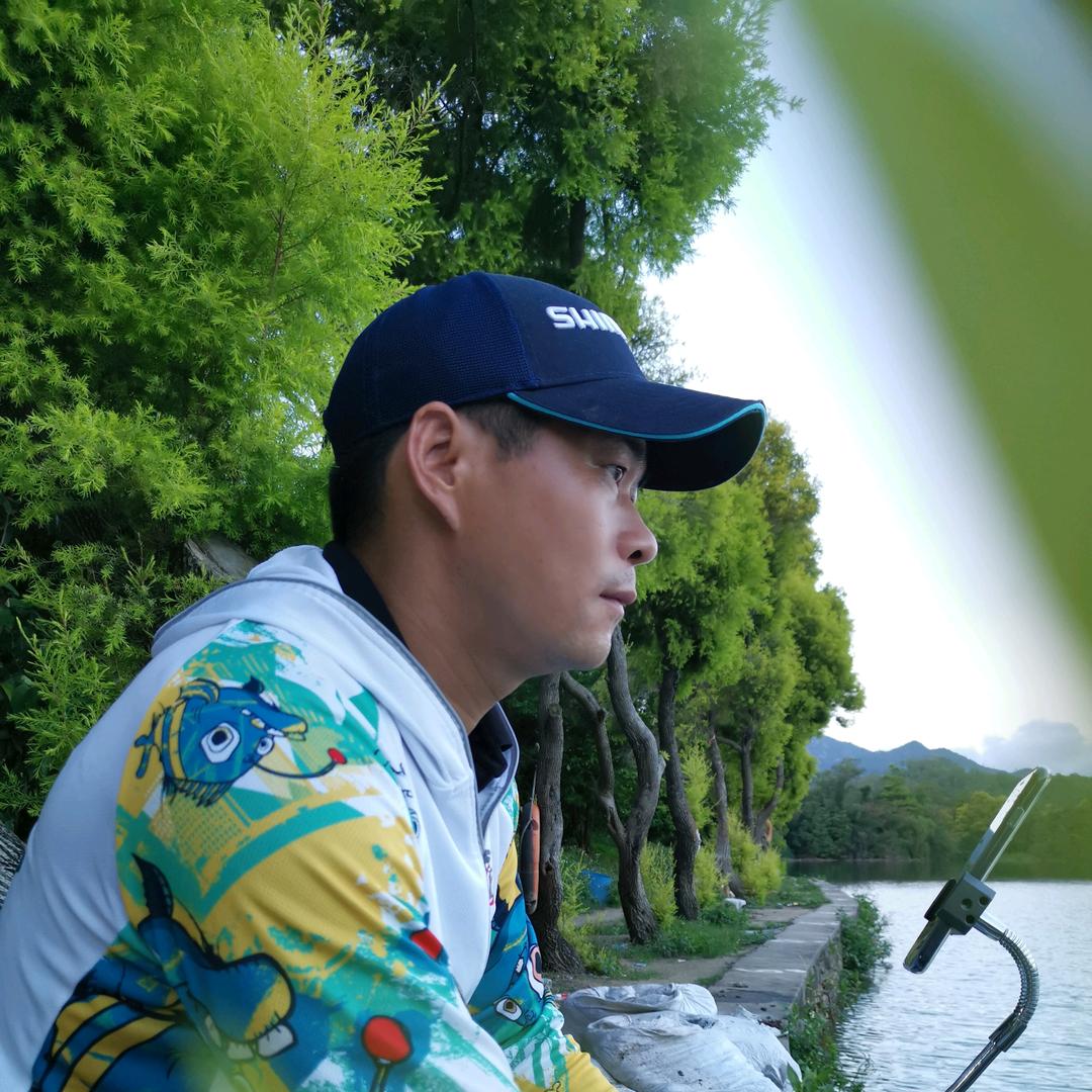 钓鱼人章  生