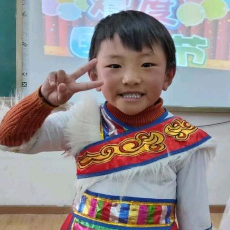 藏族男孩。