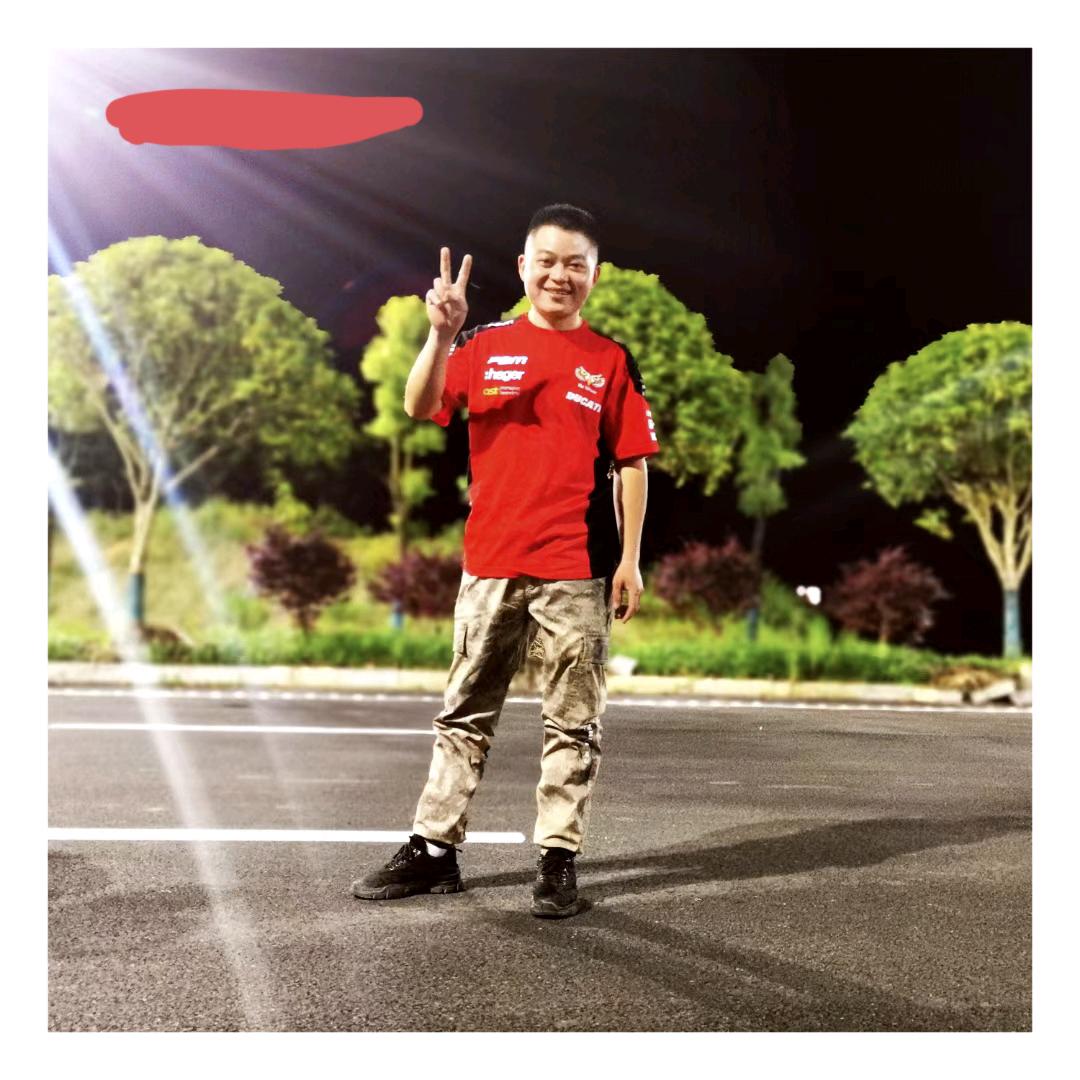 专业光伏打孔的小哥哥🌸