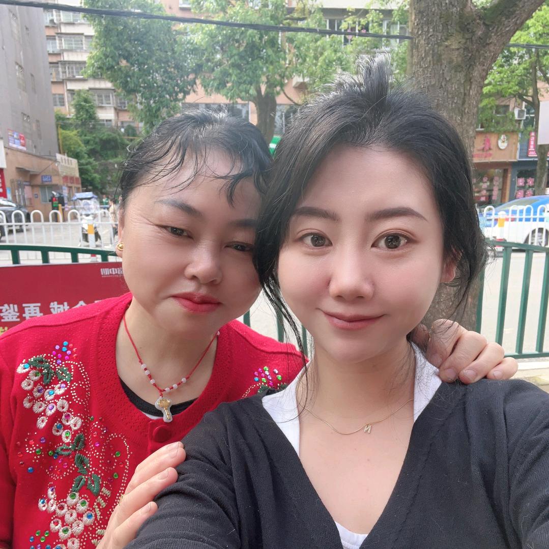 @🌹🌹老七烧烤🌹🌹，在开阳六块碑