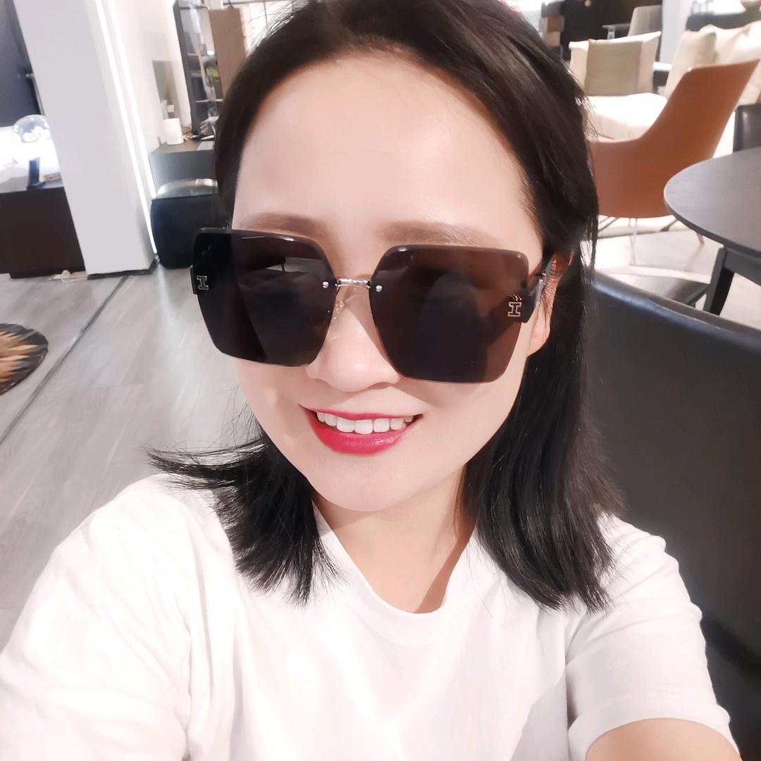 济南银座楷模大普家具冉小妹