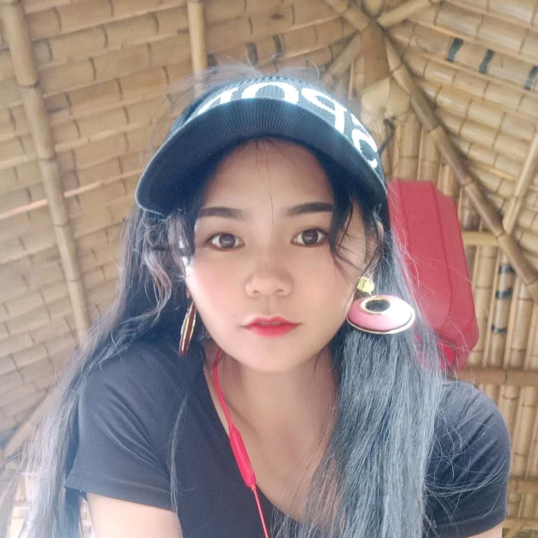 （小覃）