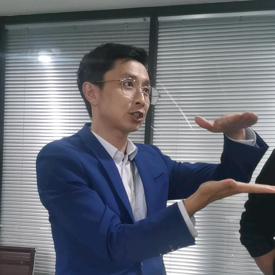 努力干活的铭瀚