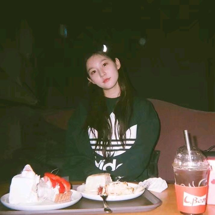 是大写的Y呀🖤