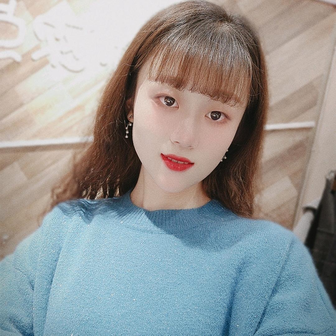 贤燕欧点女装（芳芳）