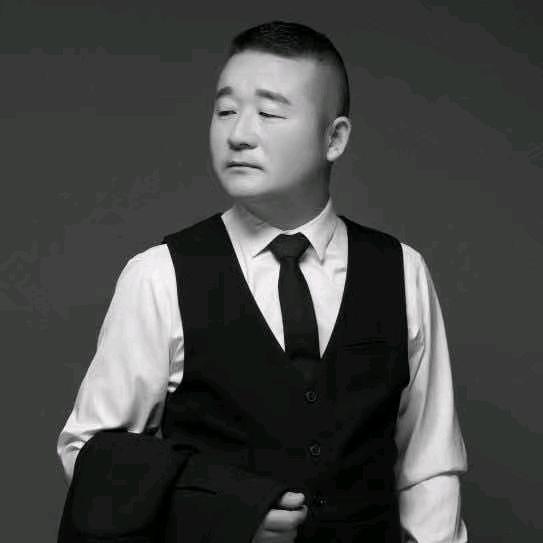 梁小高文化传媒
