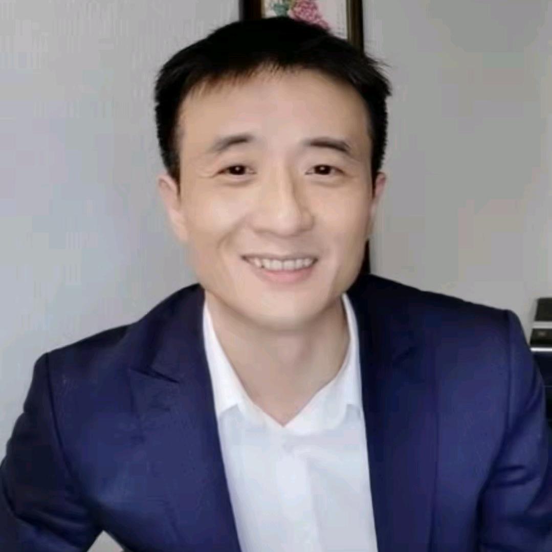 老何，房东来啦
