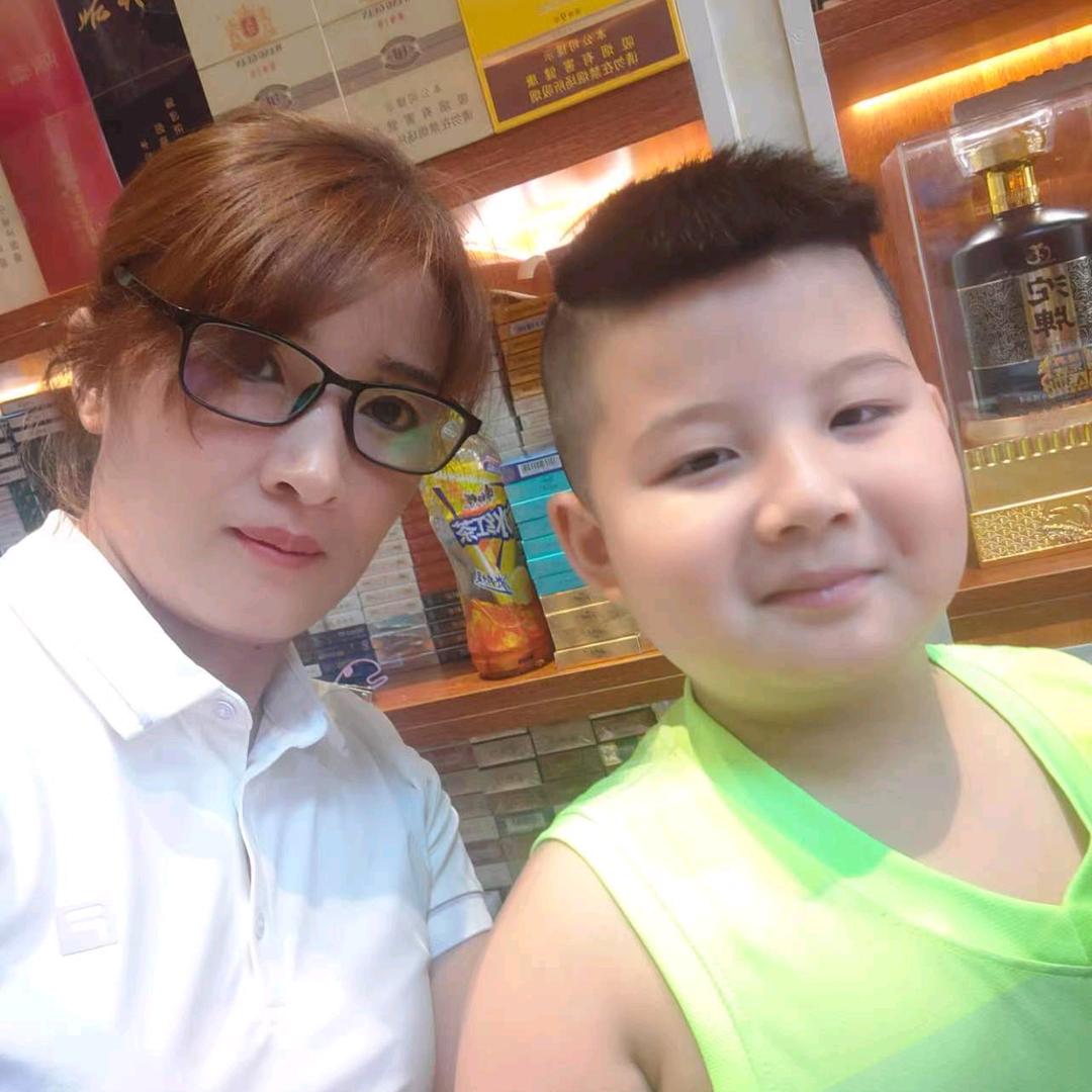 大连年有烟酒商行572641880181