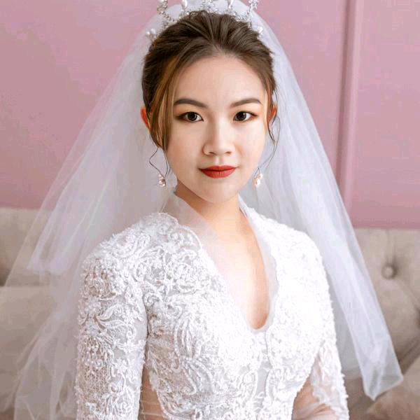 露露小姐