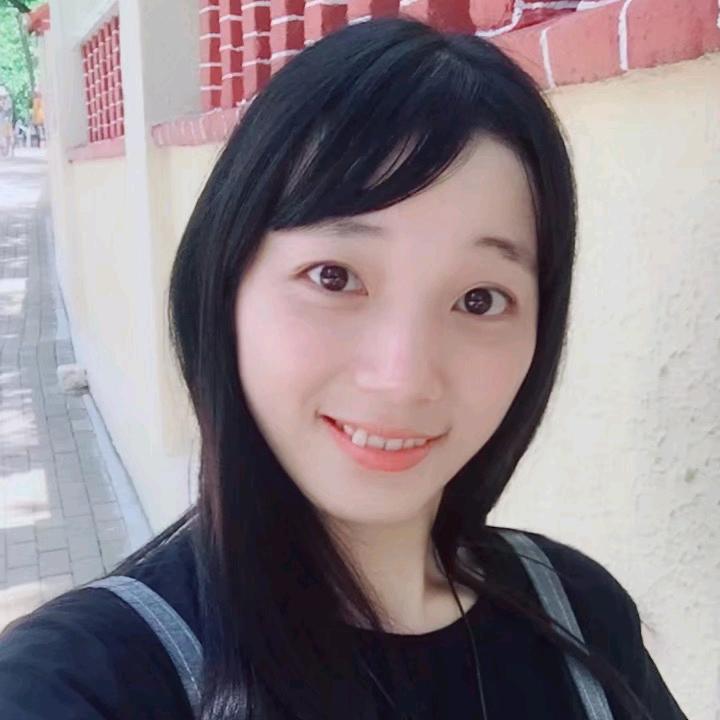 爱吃葡萄的小海豚