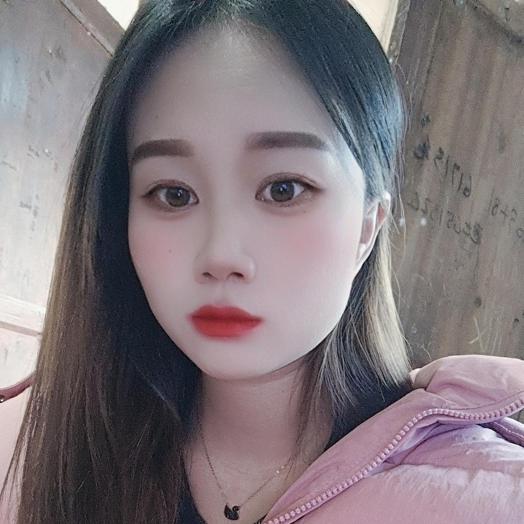 村里有个姑娘叫小芳