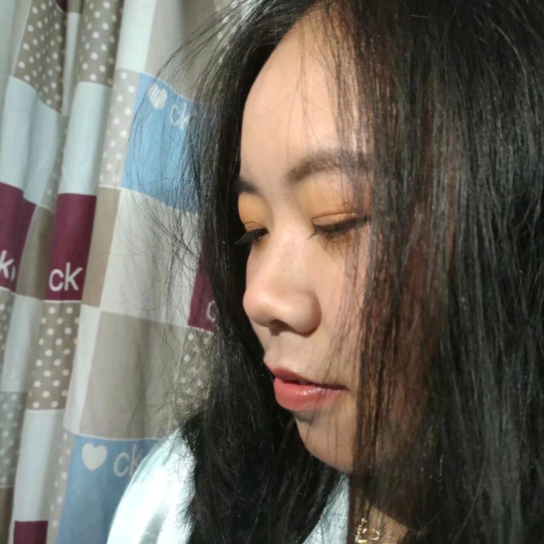 开心❤小妞
