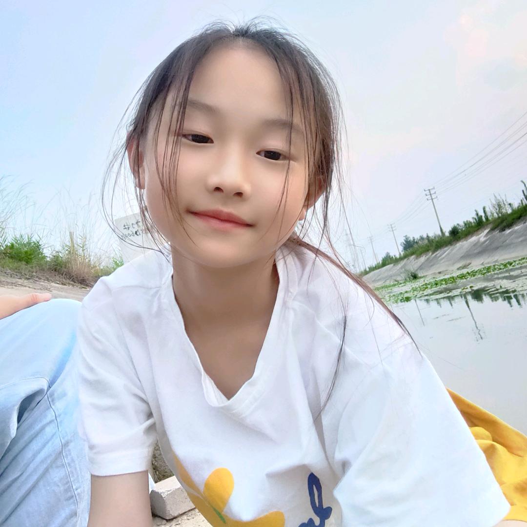 大岩小妞《橱窗有好物分享》