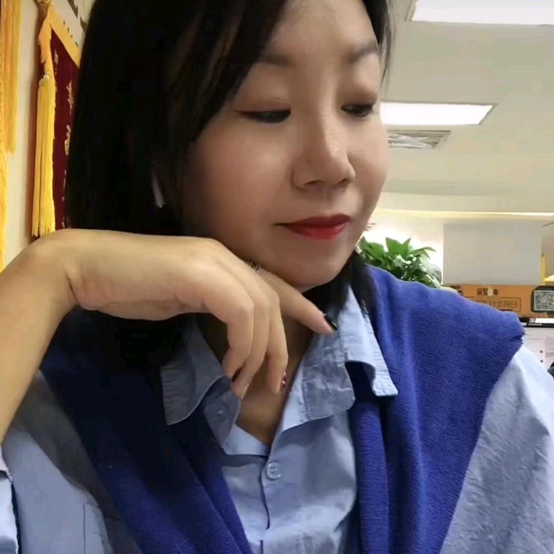 露娜捏捏侠