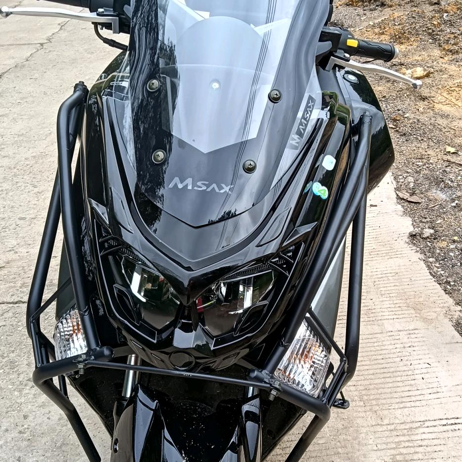 西藏318生活博主小李单身专拍搞笑视频