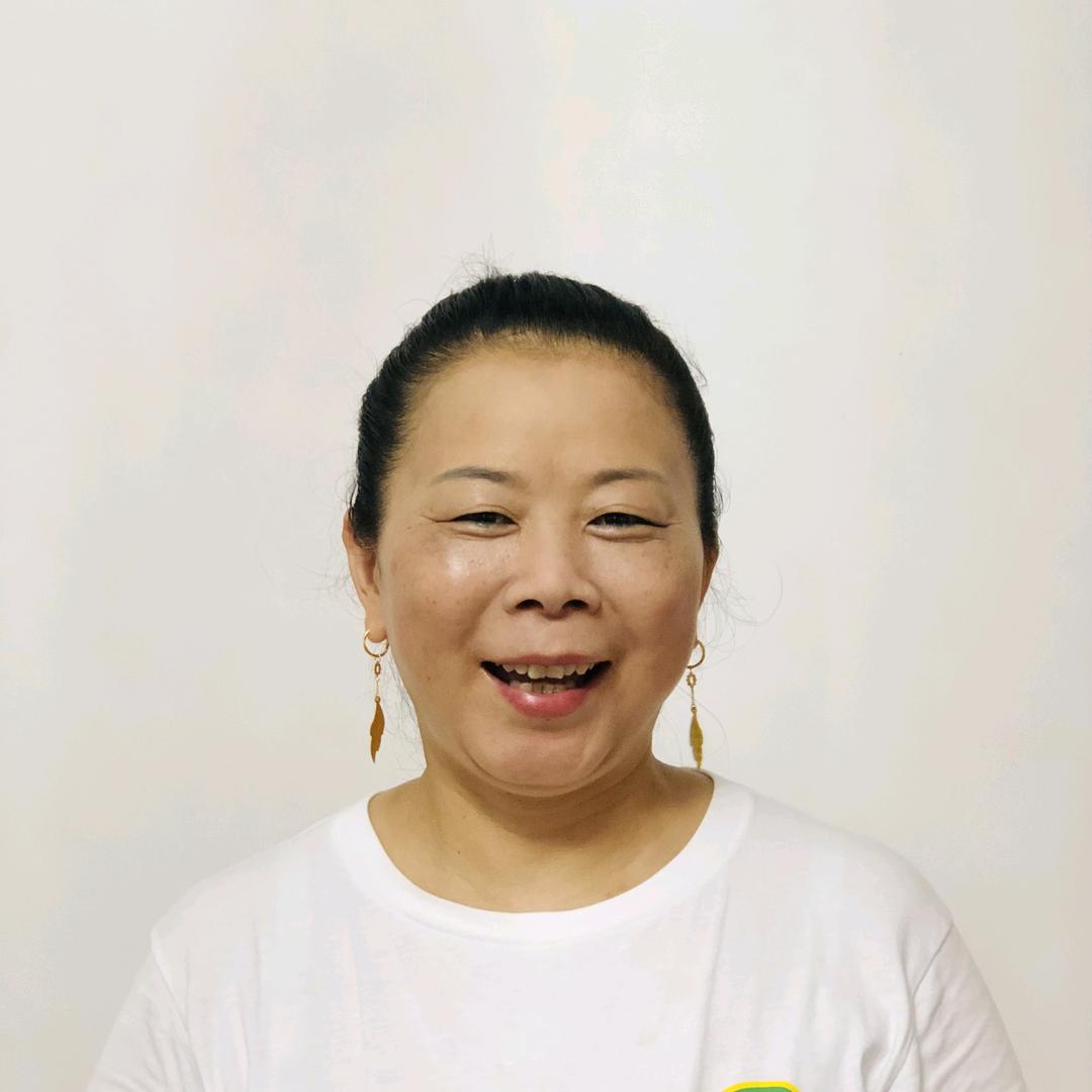 英子
