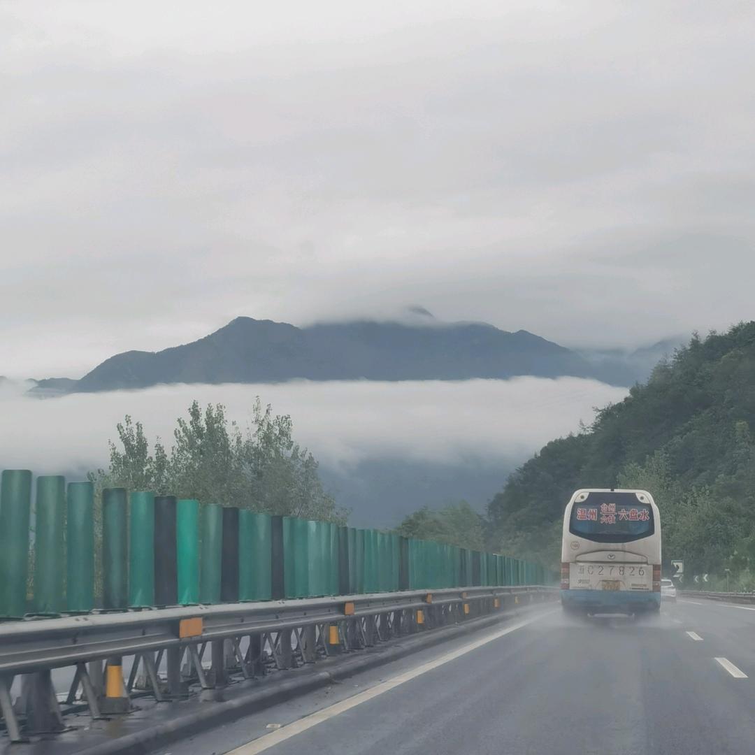 屋后山