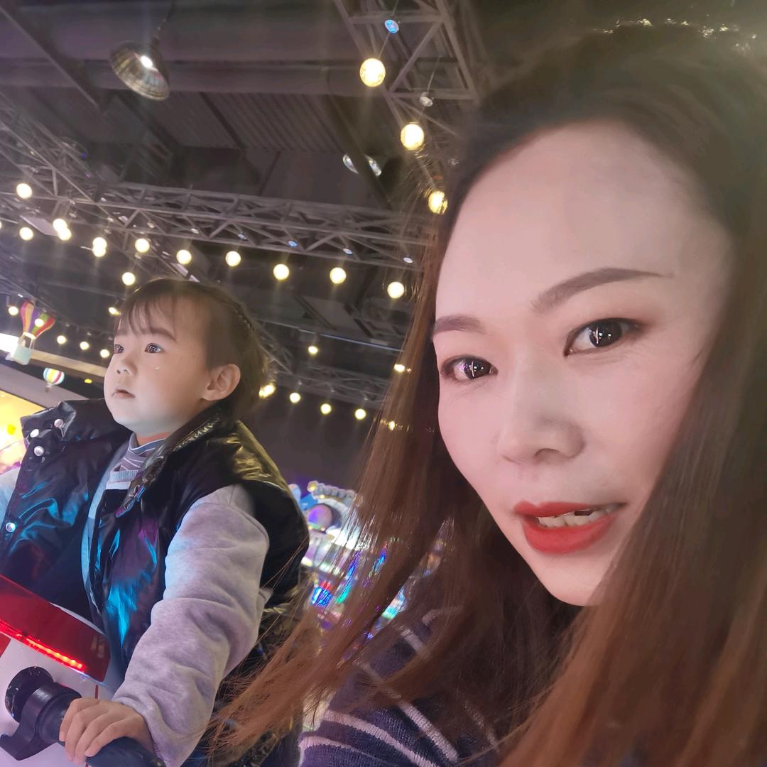 - ̗̀(๑ᵔ⌔ᵔ๑)