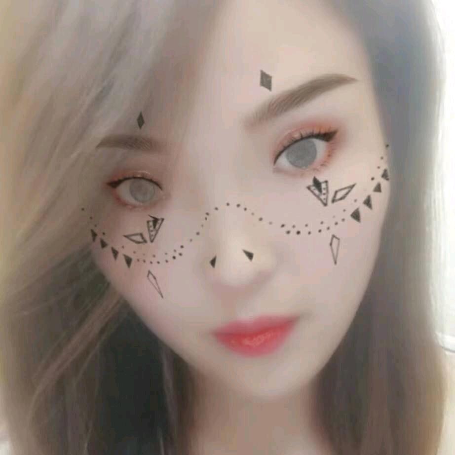 九～千～七