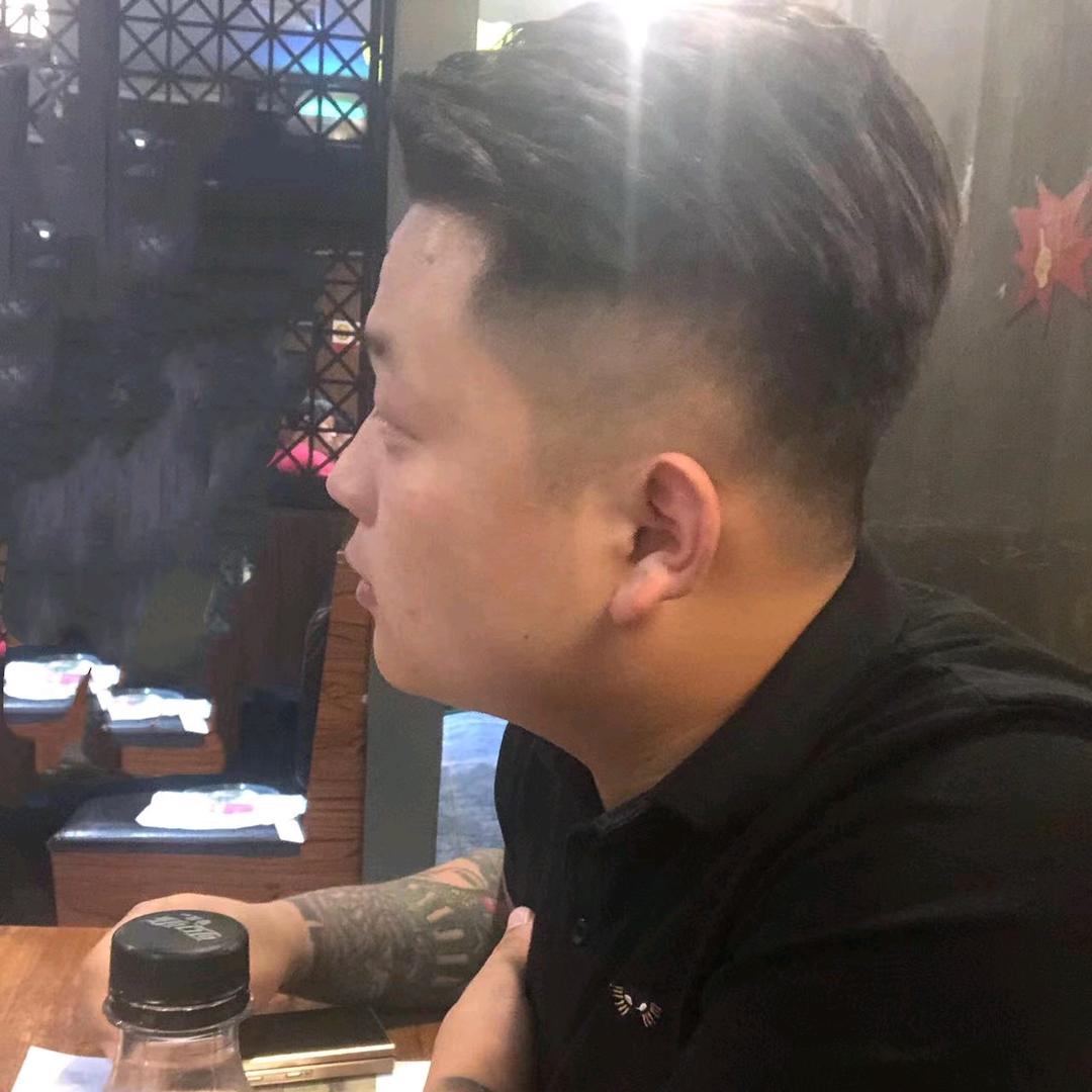 忙人.李老板