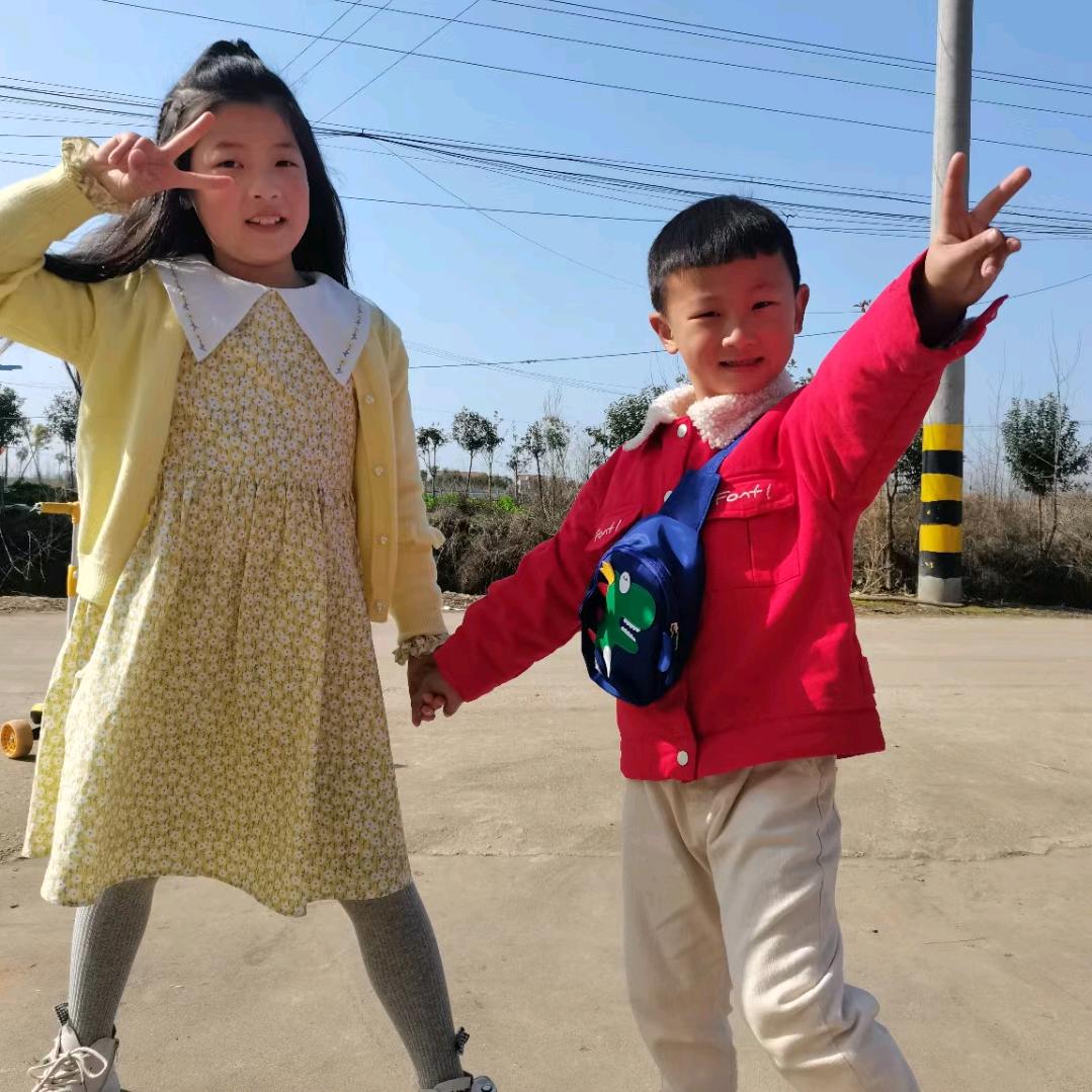 小雅琪和小书宇