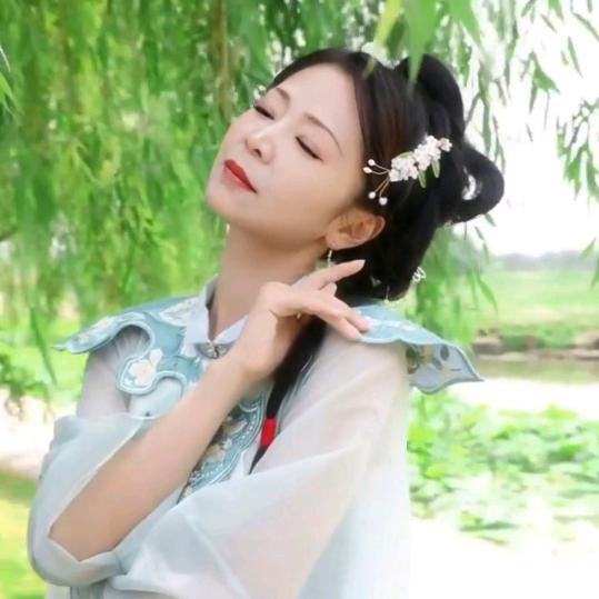 笑文文（谢勿连赞）