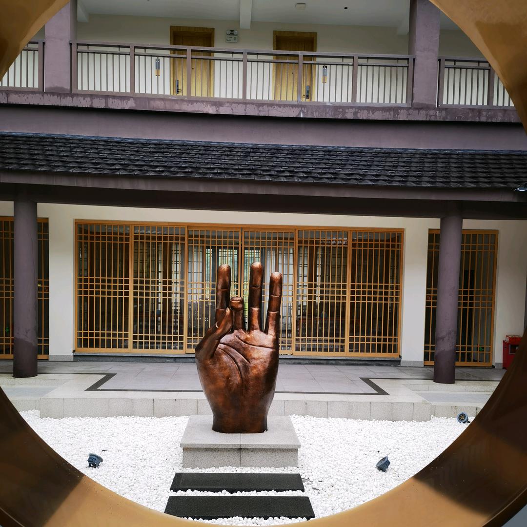 邓老师吉福日用百货精选铺