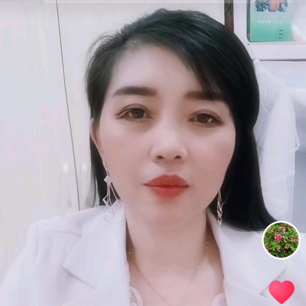 小情妹，