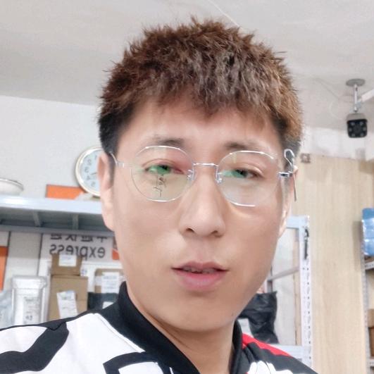我在这啊头像