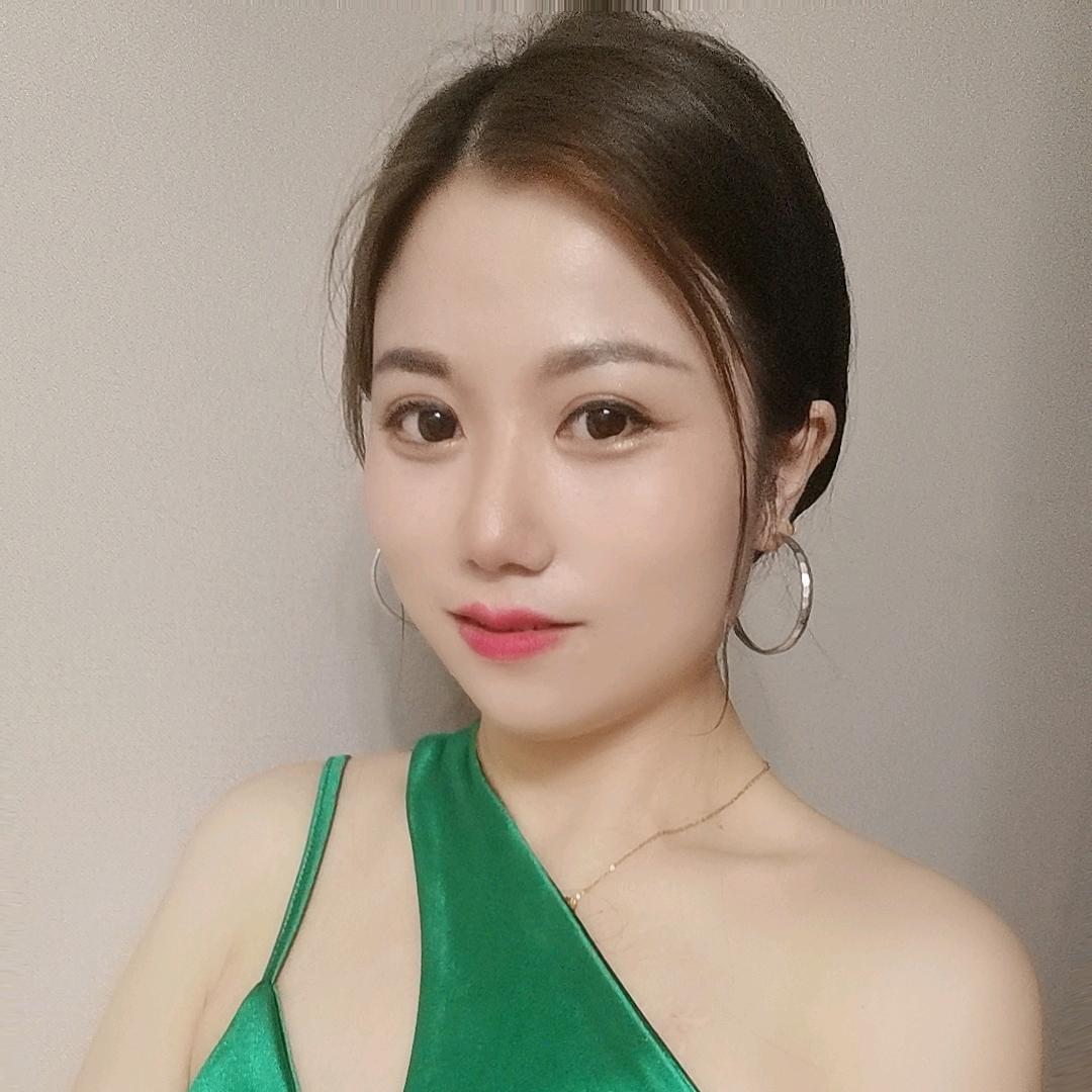 小万探店💄