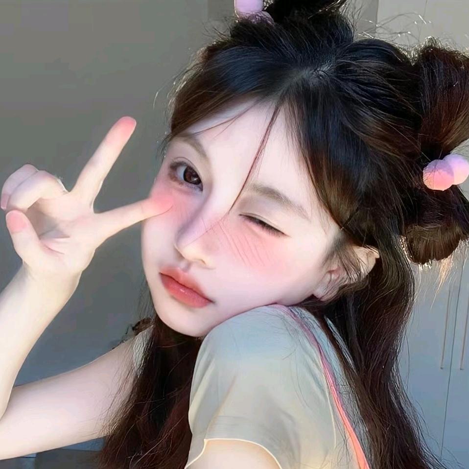 @蓝天⁵¹¹