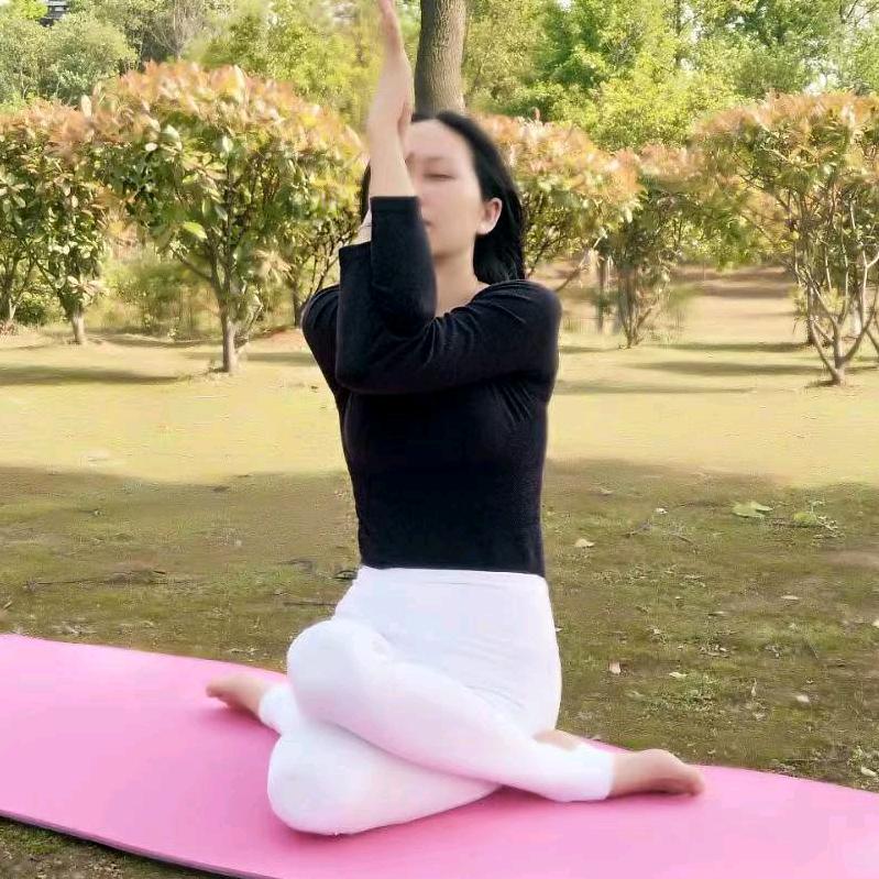 白白爱上我 瑜伽