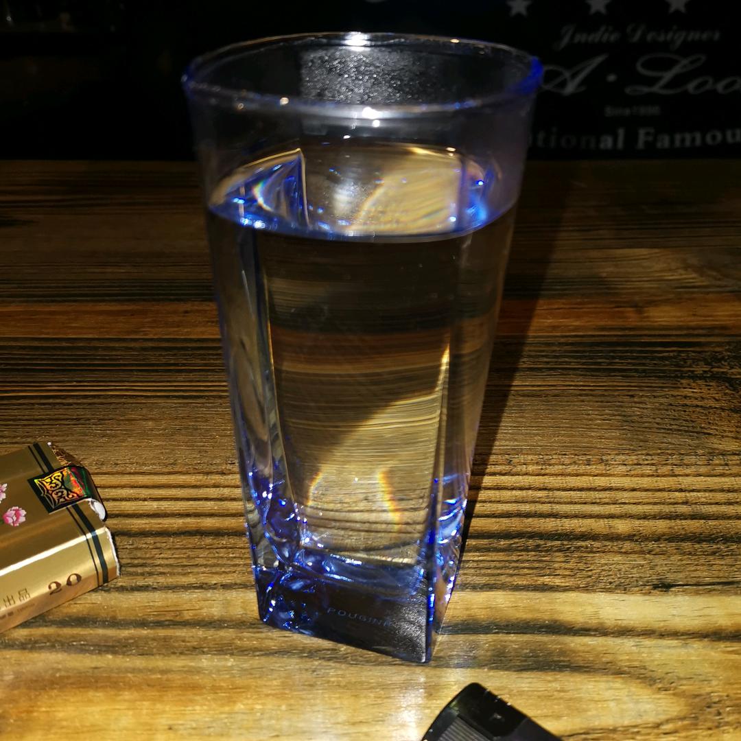 风软一江水