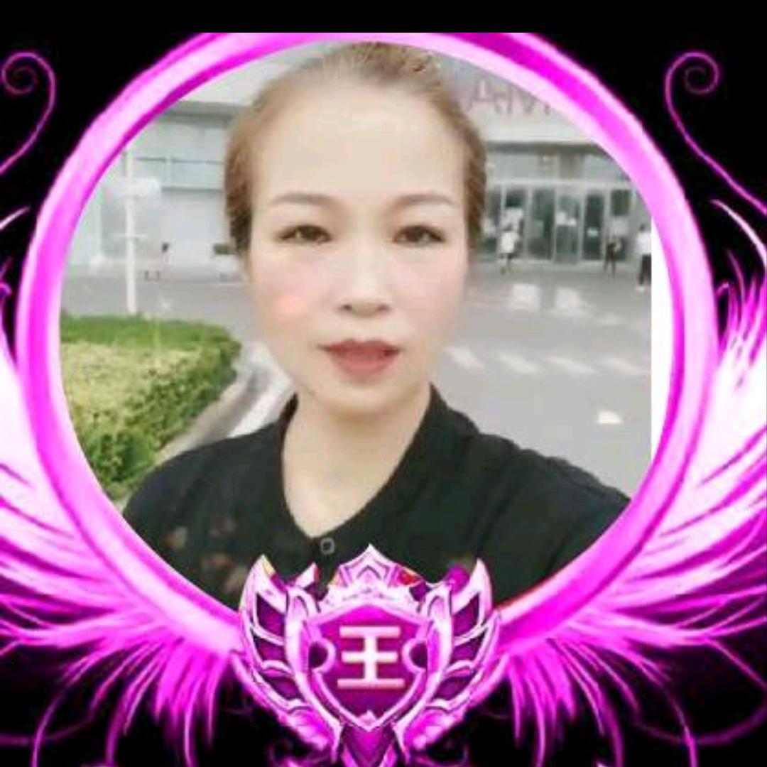 霞菲菲