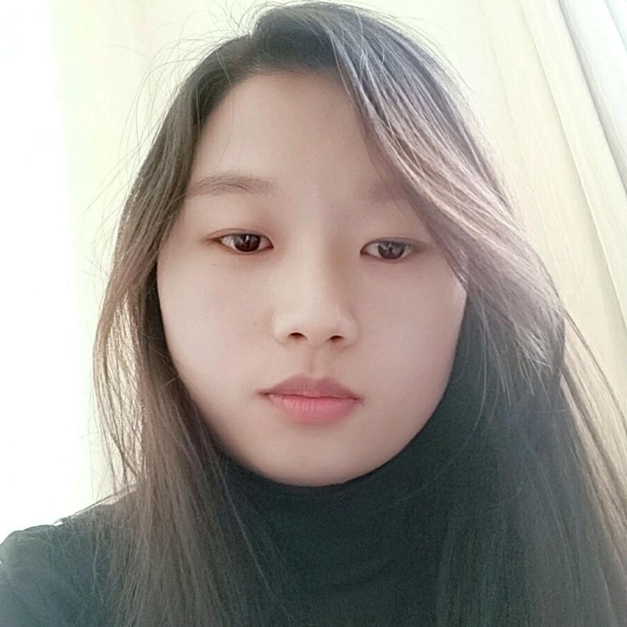 河畔佳人伴